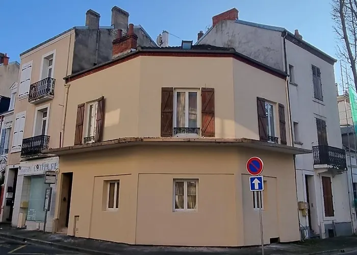 La Savane De - 4 Min Gare Βισύ